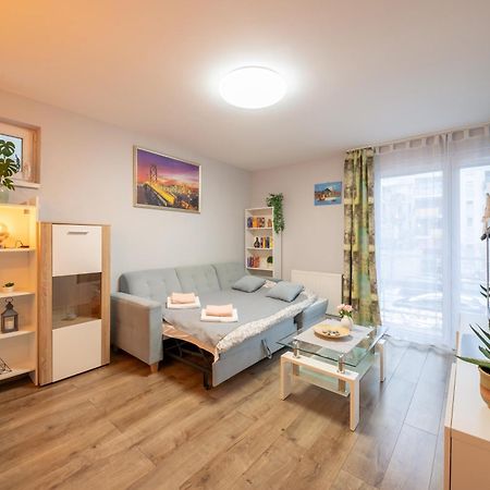 Center Budget Apartment Inside Free Parking Self Check-In Free Streaming Ac Balcony Budapeste Exterior foto