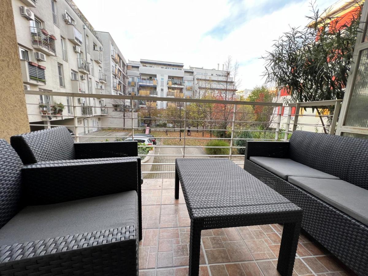 Center Budget Apartment Inside Free Parking Self Check-In Free Streaming Ac Balcony Budapeste Exterior foto
